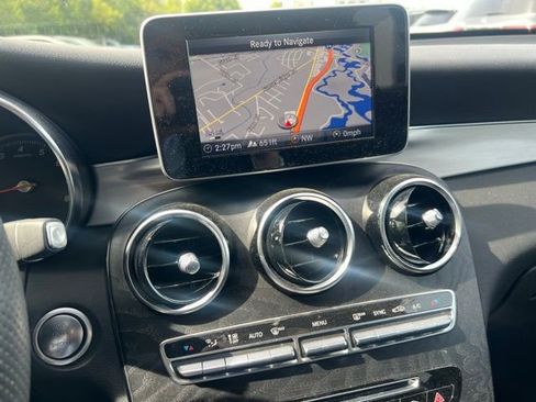 Certified 2019 Mercedes-Benz GLC 300 4MATIC image 9