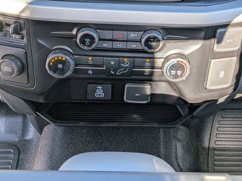 New 2025 Ford F450 XL w/ XL Chrome Package RWD image 20