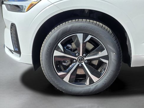 New 2026 Volvo XC60 B5 Core AWD/4WD image 28