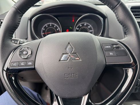 Used 2025 Mitsubishi Outlander Sport ES image 18