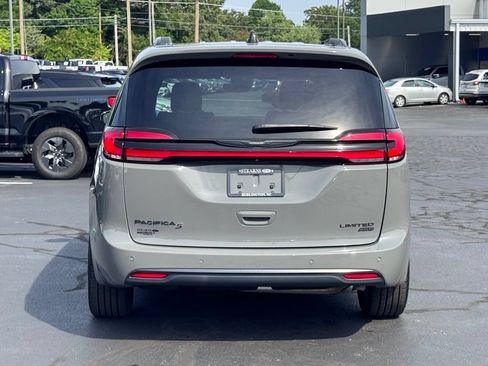 Used 2023 Chrysler Pacifica Limited w/ Uconnect Theater Family Group AWD/4WD image 20
