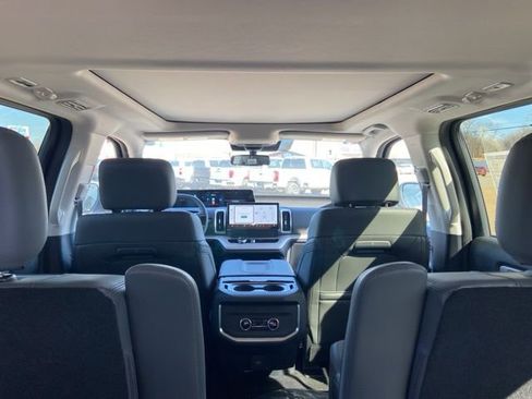 New 2026 Ford Expedition Active image 14