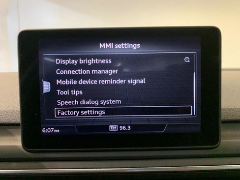 Used 2019 Audi A4 2.0T Premium w/ Convenience Package image 33