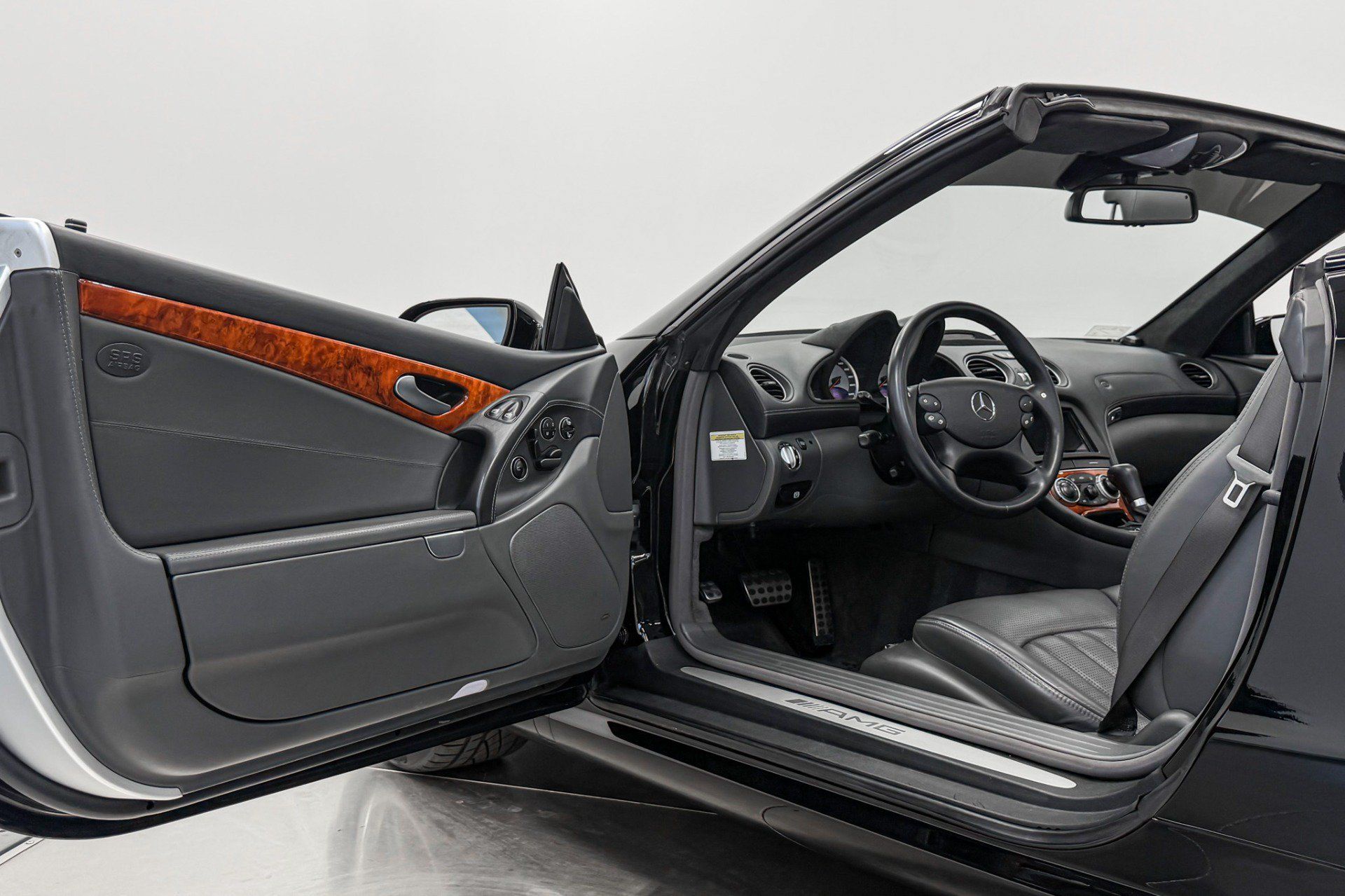 Used 2006 Mercedes-Benz SL 65 AMG image 23