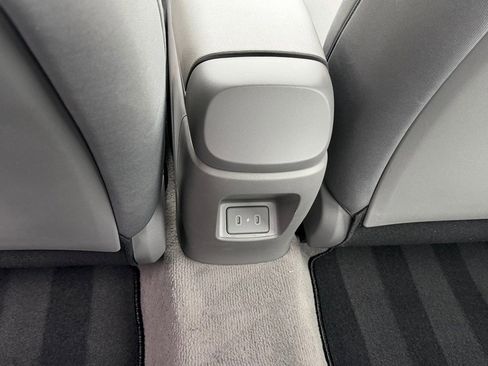 Certified 2025 Hyundai Elantra SE w/ Cargo Package image 9