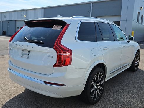 Used 2025 Volvo XC90 B6 Core AWD/4WD image 7