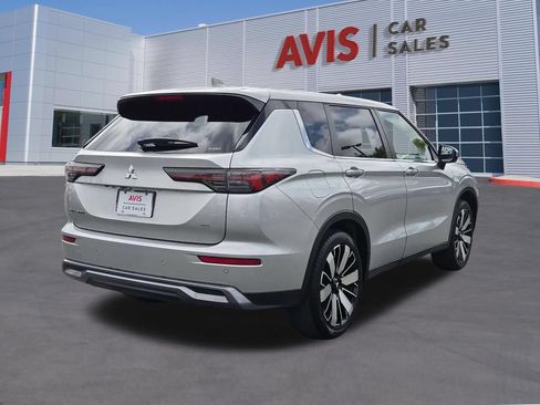 Used 2025 Mitsubishi Outlander SE AWD/4WD image 6