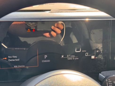 Certified 2025 Nissan Kicks SV image 13