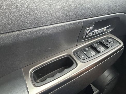 Used 2011 Jeep Liberty Limited Jet AWD/4WD image 28