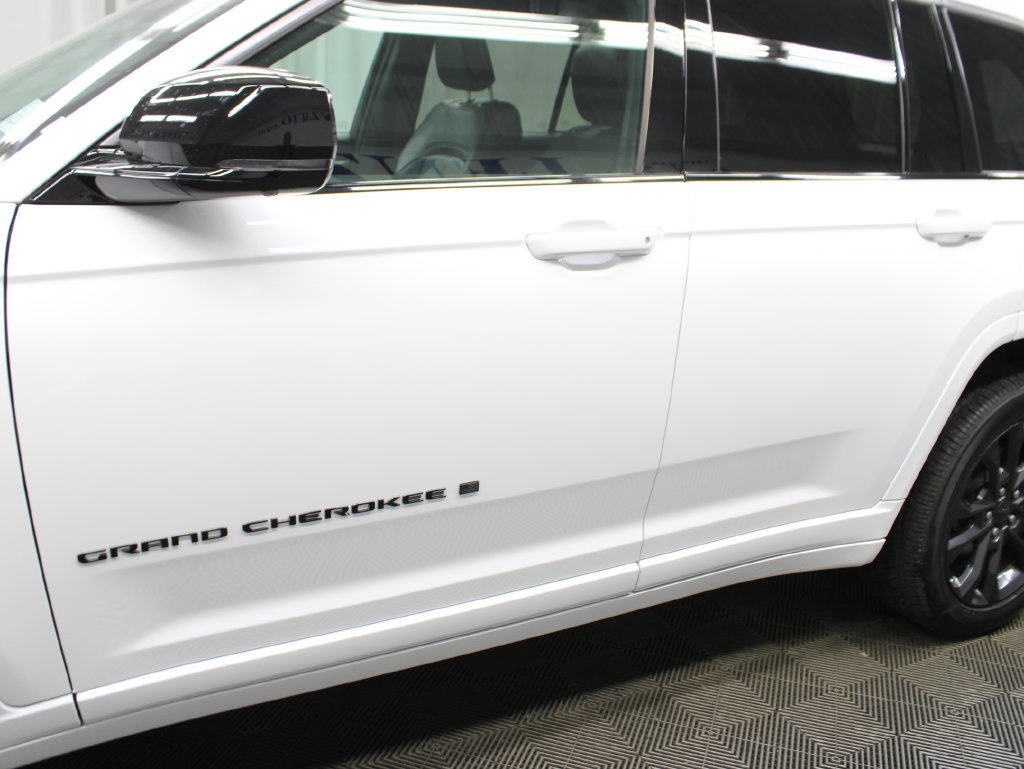 Used 2026 Jeep Grand Cherokee Limited AWD/4WD image 51