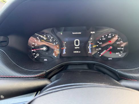 Used 2025 Jeep Compass Trailhawk AWD/4WD image 39