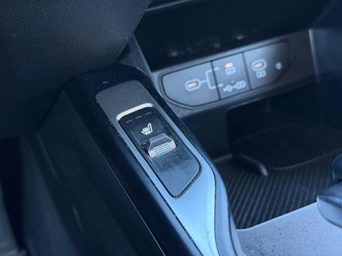 Used 2024 Kia Sorento S image 20