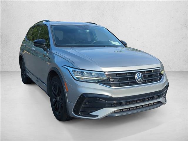 Used 2022 Volkswagen Tiguan SE R-Line FWD image 3