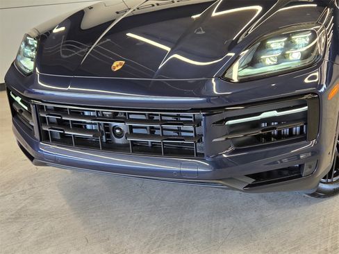 New 2026 Porsche Cayenne Coupe image 25