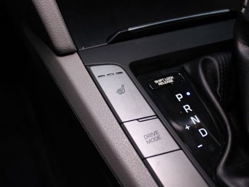 Used 2017 Hyundai Elantra ECO image 16