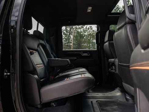 Used 2024 GMC Sierra 2500 AT4 w/ AT4 Premium Plus Package AWD/4WD image 32