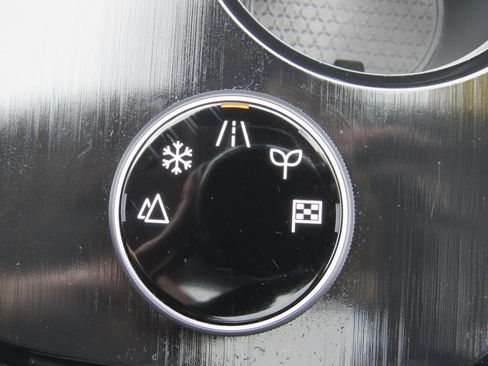 Used 2023 Nissan Rogue SV w/ SV Premium B Package image 28