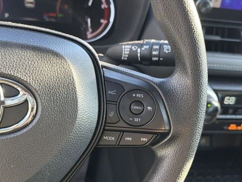 Used 2024 Toyota RAV4 XLE image 22