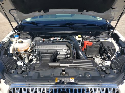 Used 2023 Lincoln Corsair AWD w/ Equipment Group 101A image 8