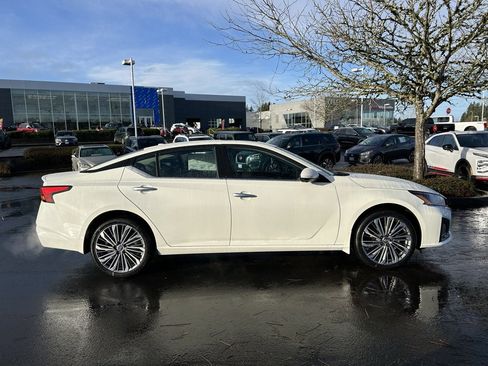 Used 2025 Nissan Altima 2.5 SL image 4