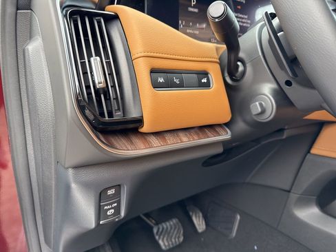 New 2026 Nissan Armada SL w/ Captain's Chari Seat Package image 12