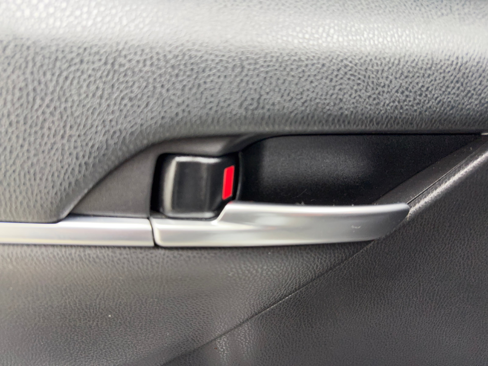 Used 2021 Toyota Camry XSE FWD image 42