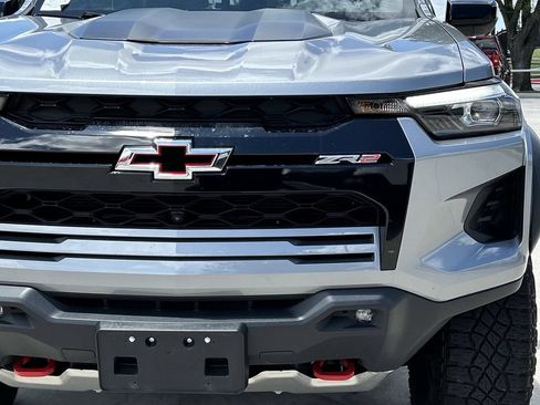 Used 2024 Chevrolet Colorado ZR2 w/ Technology Package AWD/4WD image 10