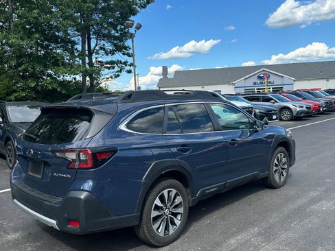 Used 2024 Subaru Outback Limited AWD/4WD image 5