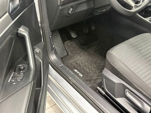 Used 2023 Volkswagen Jetta S image 10