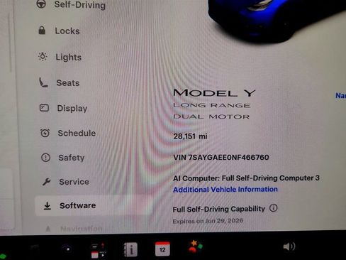 Used 2022 Tesla Model Y Long Range AWD/4WD image 15