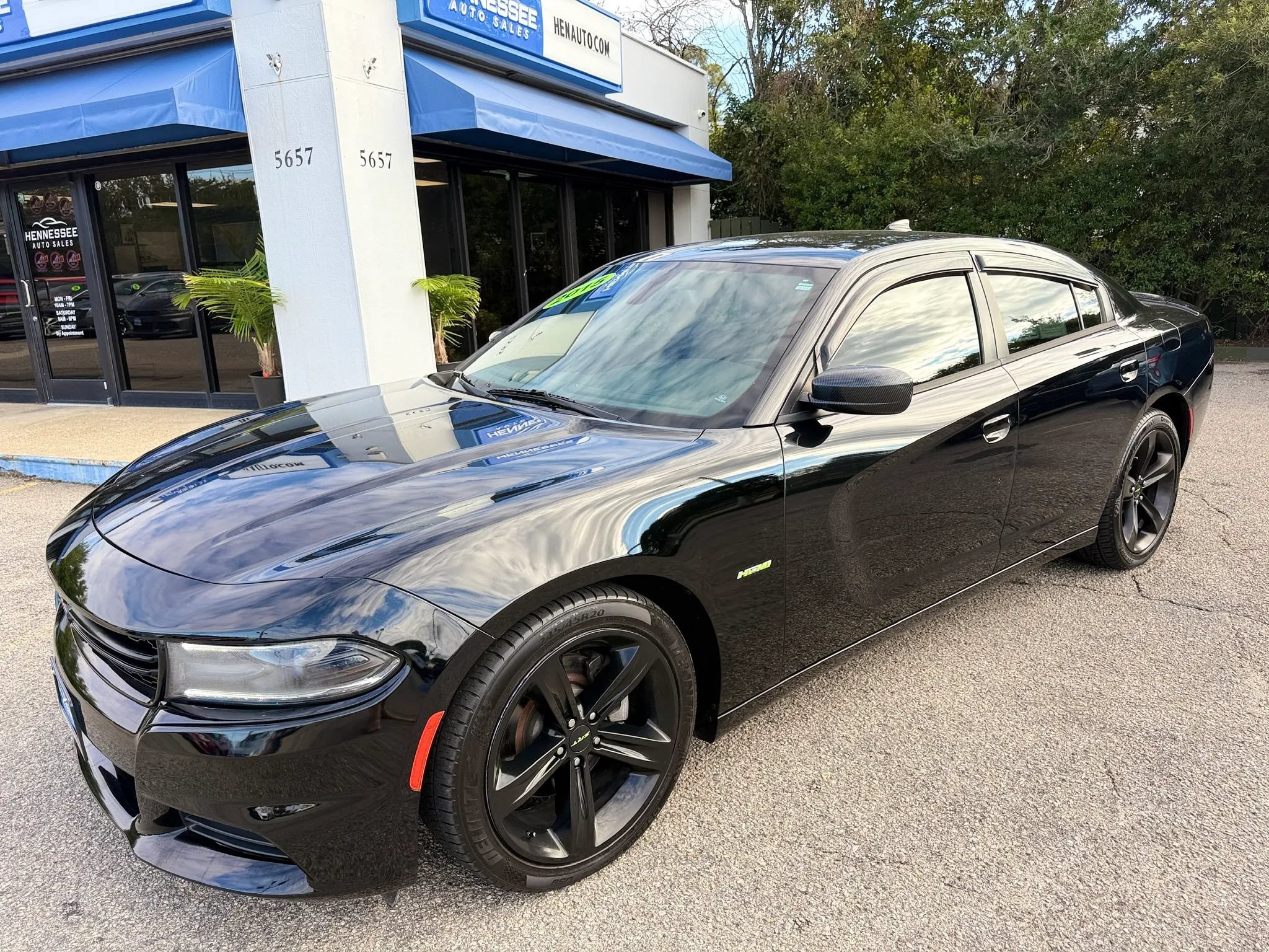 Used 2015 Dodge Charger R/T RWD image 21