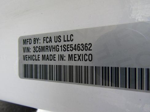 Used 2025 RAM ProMaster 3500 w/ Convenience Group image 17