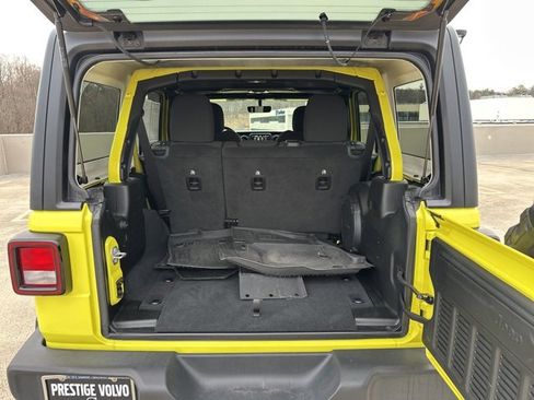 Used 2023 Jeep Wrangler Willys image 32