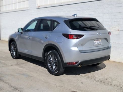 Used 2020 MAZDA CX-5 Touring image 4