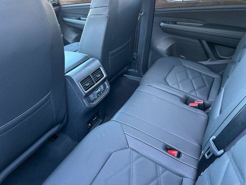 New 2026 Volkswagen Atlas SE FWD image 11