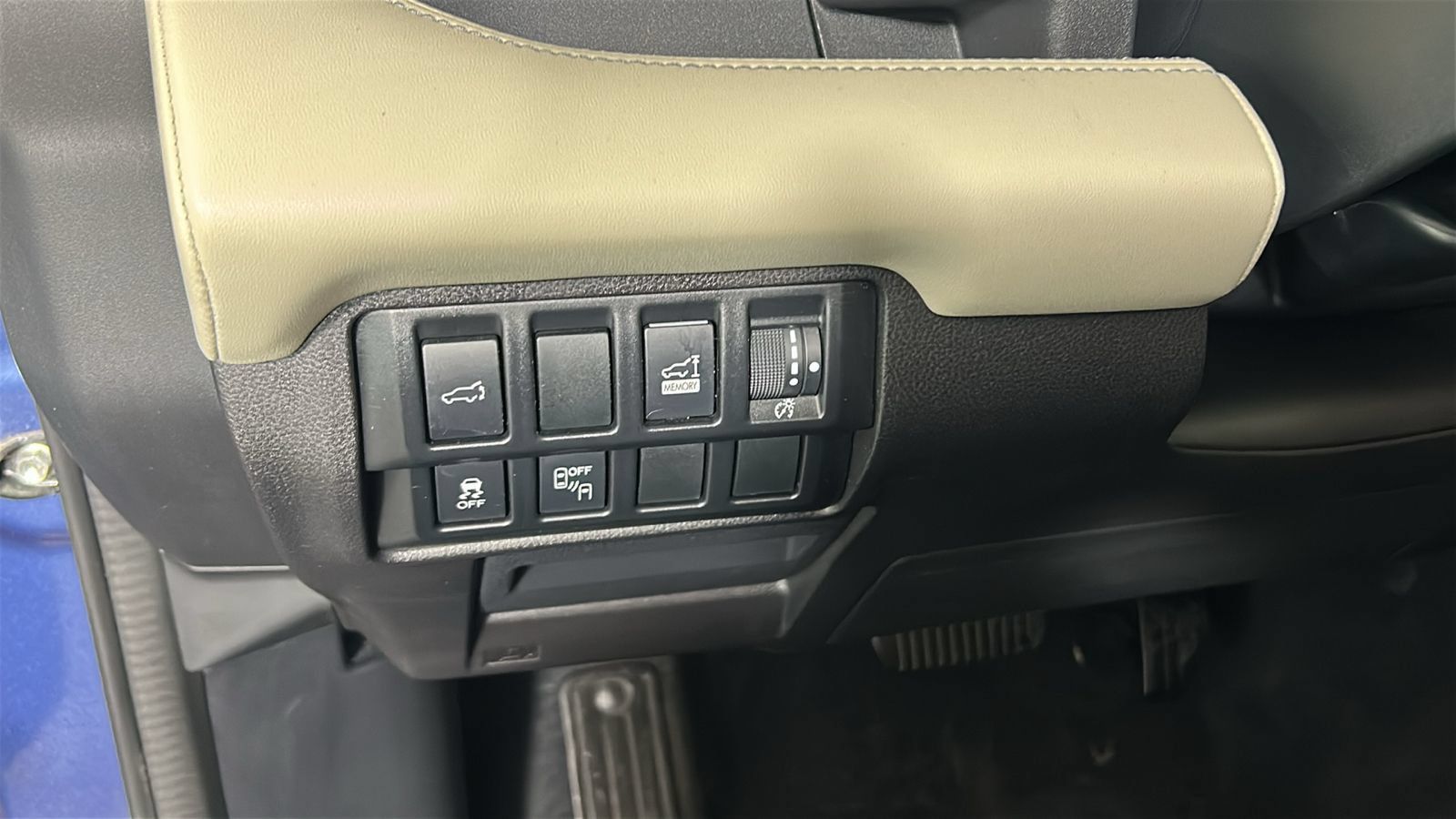 Used 2019 Subaru Ascent Touring w/ Popular Package #2 AWD/4WD image 23