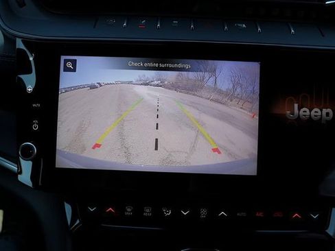 New 2026 Jeep Grand Cherokee Altitude image 22