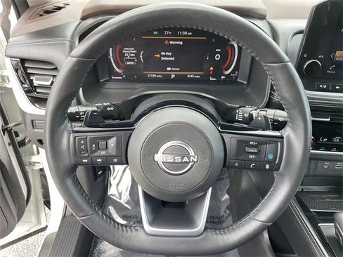 Used 2023 Nissan Rogue Platinum w/ Platinum Premium Package image 29