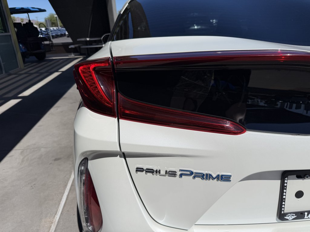 Used 2020 Toyota Prius Prime XLE FWD image 14