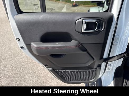 Used 2025 Jeep Wrangler Unlimited Rubicon AWD/4WD image 27