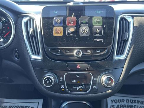 Used 2018 Chevrolet Malibu LT image 22