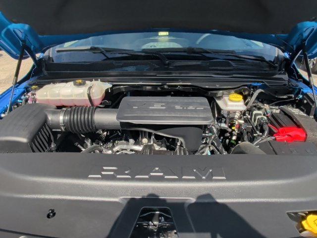 Used 2025 RAM 1500 Big Horn AWD/4WD image 32