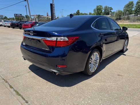 Used 2015 Lexus ES 350 w/ Luxury Package FWD image 7