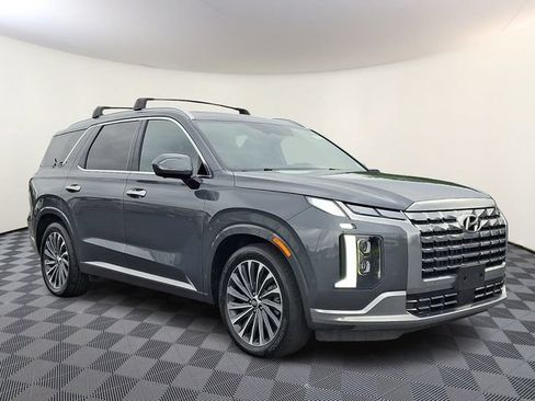 Used 2024 Hyundai Palisade AWD image 1