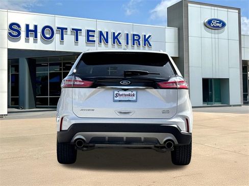 Used 2019 Ford Edge SEL w/ Equipment Group 201A image 7