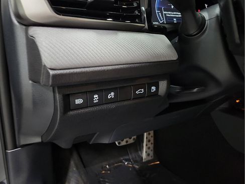 Used 2025 Toyota Camry SE image 15