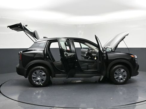 New 2026 Nissan Kicks S image 32