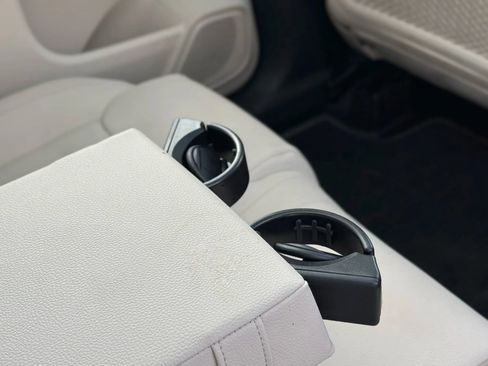 Used 2020 Mercedes-Benz GLB 250 4MATIC image 34