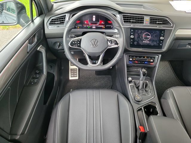 Used 2024 Volkswagen Tiguan SE R-Line AWD/4WD image 10