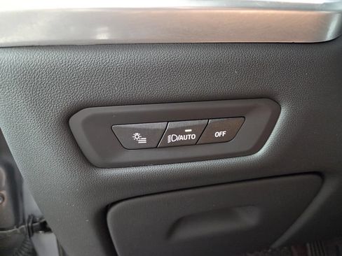 Used 2025 BMW X5 sDrive40i w/ Premium Package RWD image 23